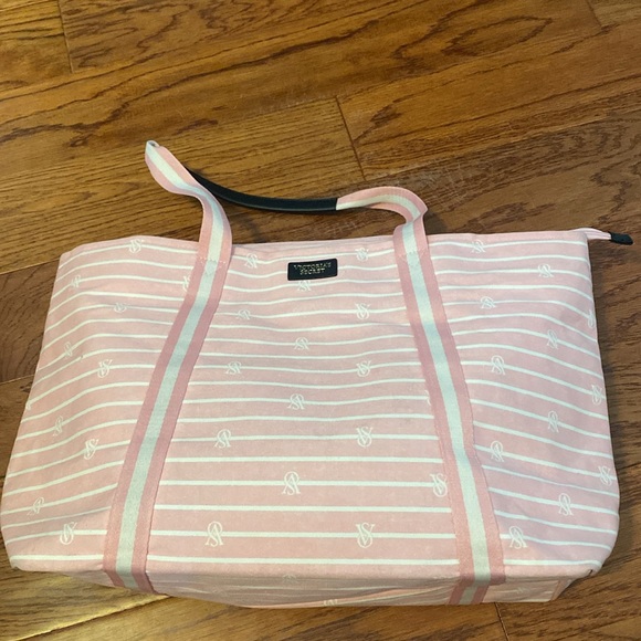 Victoria’s Secret weekender bag duffle bag pink white logo stripes - Picture 2 of 12
